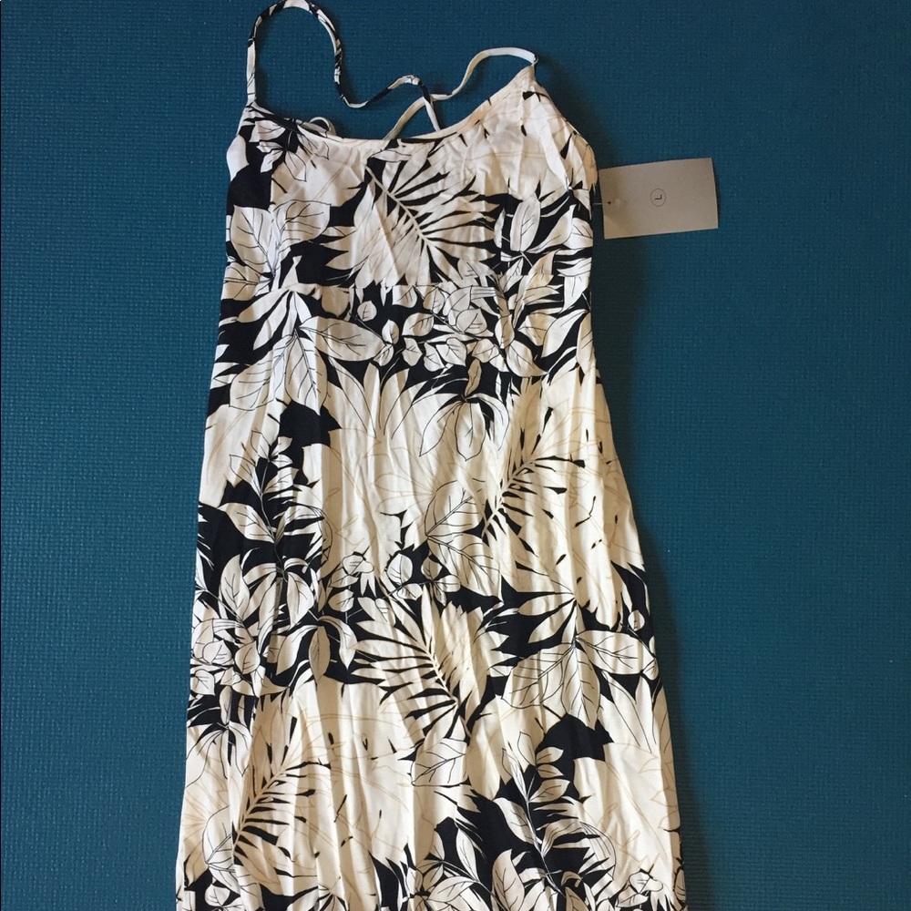 Olian Large maternity black cream leaves dress